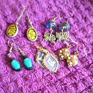 5 pairs of earrings 2/$12